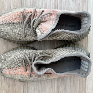 Adidas Yeezy Boost 350 V2 in brown and Peach